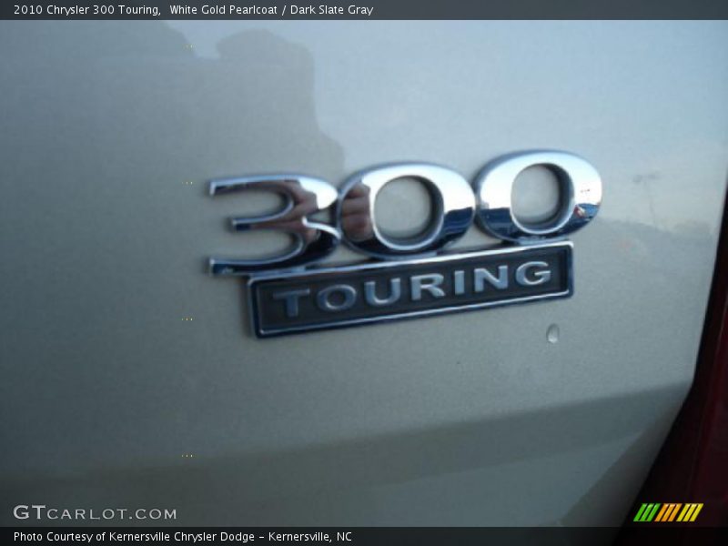 White Gold Pearlcoat / Dark Slate Gray 2010 Chrysler 300 Touring