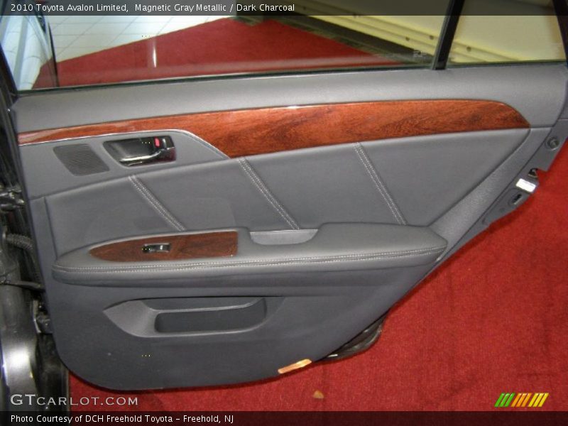 Magnetic Gray Metallic / Dark Charcoal 2010 Toyota Avalon Limited