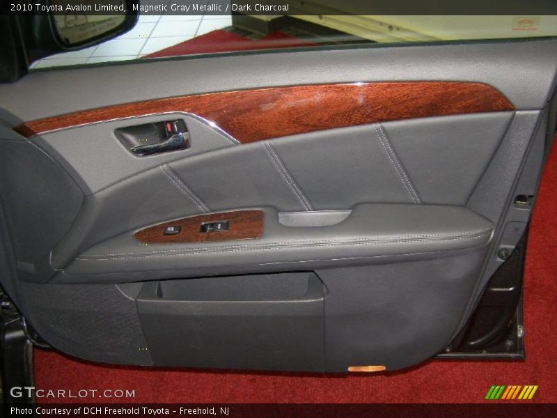 Magnetic Gray Metallic / Dark Charcoal 2010 Toyota Avalon Limited