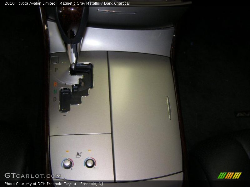 Magnetic Gray Metallic / Dark Charcoal 2010 Toyota Avalon Limited