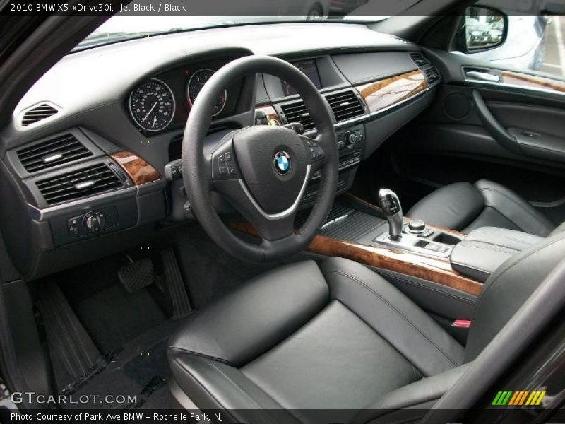 Dashboard of 2010 X5 xDrive30i
