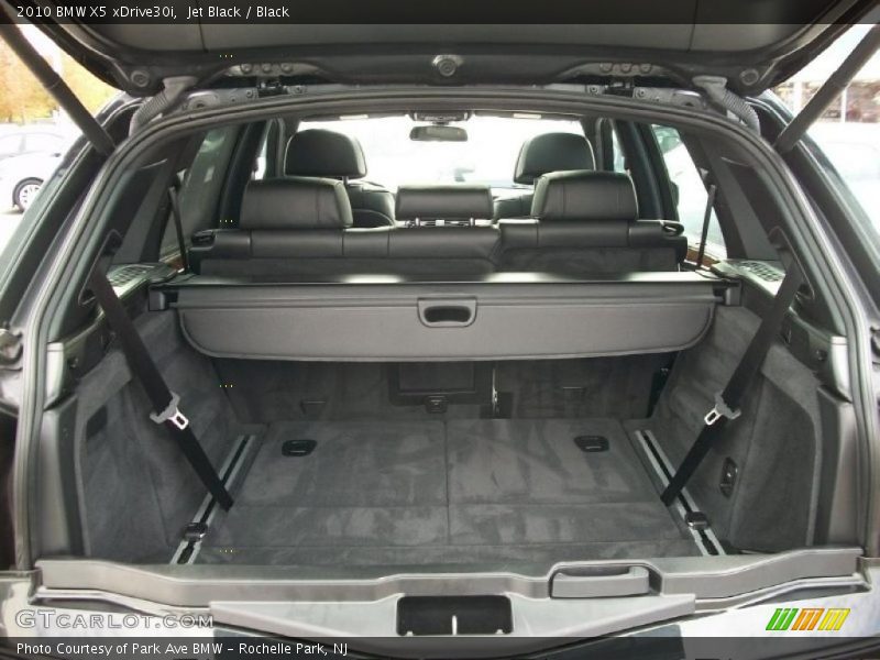 2010 X5 xDrive30i Trunk