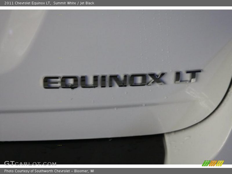 Summit White / Jet Black 2011 Chevrolet Equinox LT