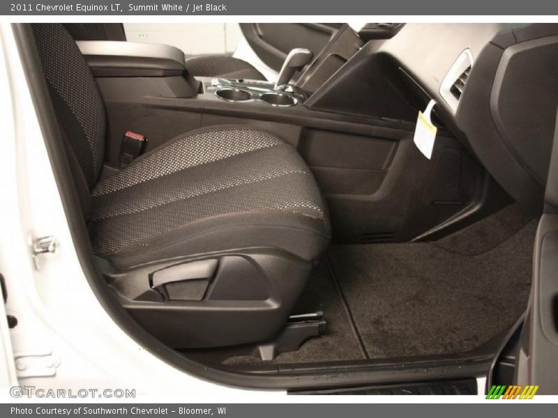 Summit White / Jet Black 2011 Chevrolet Equinox LT