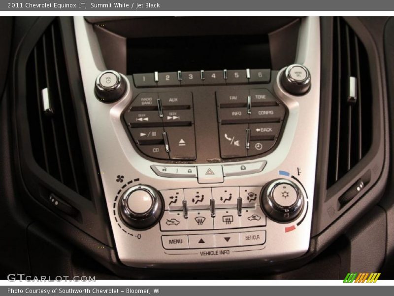 Summit White / Jet Black 2011 Chevrolet Equinox LT