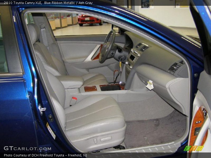 Blue Ribbon Metallic / Ash Gray 2010 Toyota Camry XLE