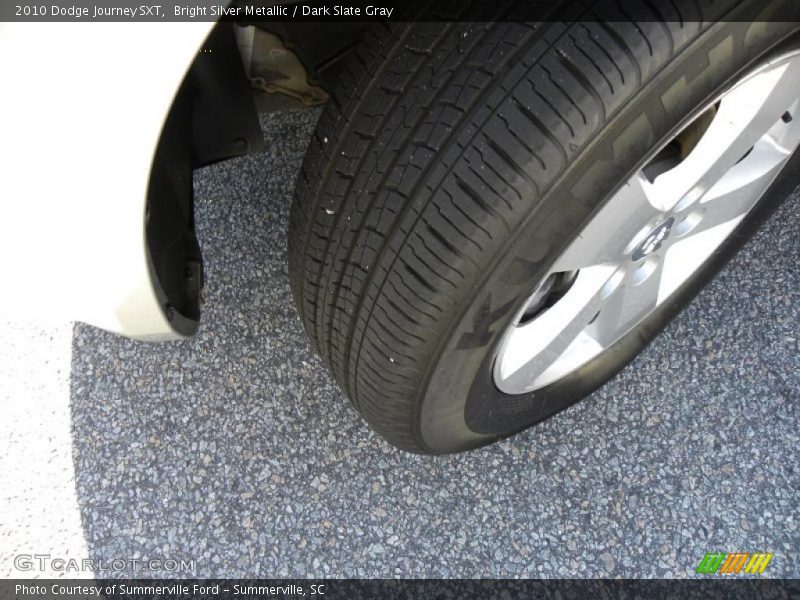 Bright Silver Metallic / Dark Slate Gray 2010 Dodge Journey SXT