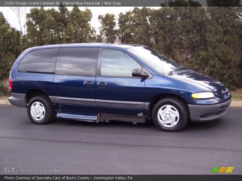 Patriot Blue Pearlcoat / Mist Gray 2000 Dodge Grand Caravan SE