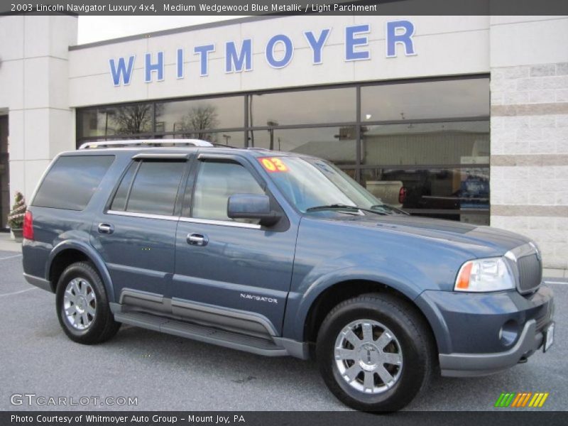 Medium Wedgewood Blue Metallic / Light Parchment 2003 Lincoln Navigator Luxury 4x4