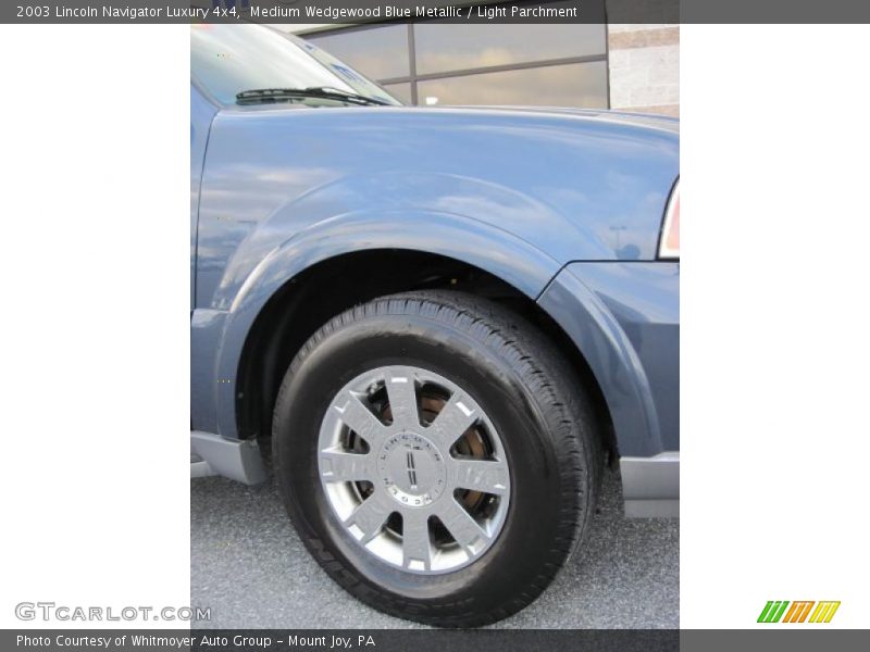 Medium Wedgewood Blue Metallic / Light Parchment 2003 Lincoln Navigator Luxury 4x4