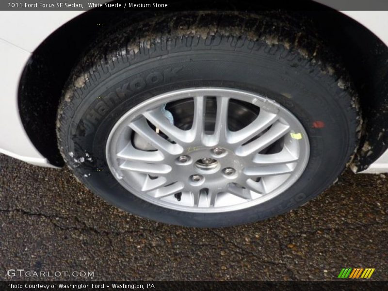 White Suede / Medium Stone 2011 Ford Focus SE Sedan