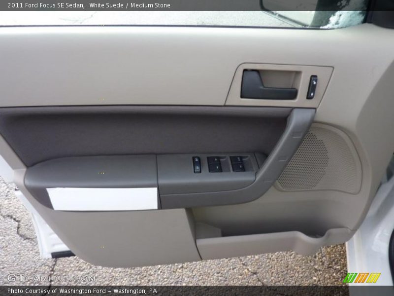 White Suede / Medium Stone 2011 Ford Focus SE Sedan