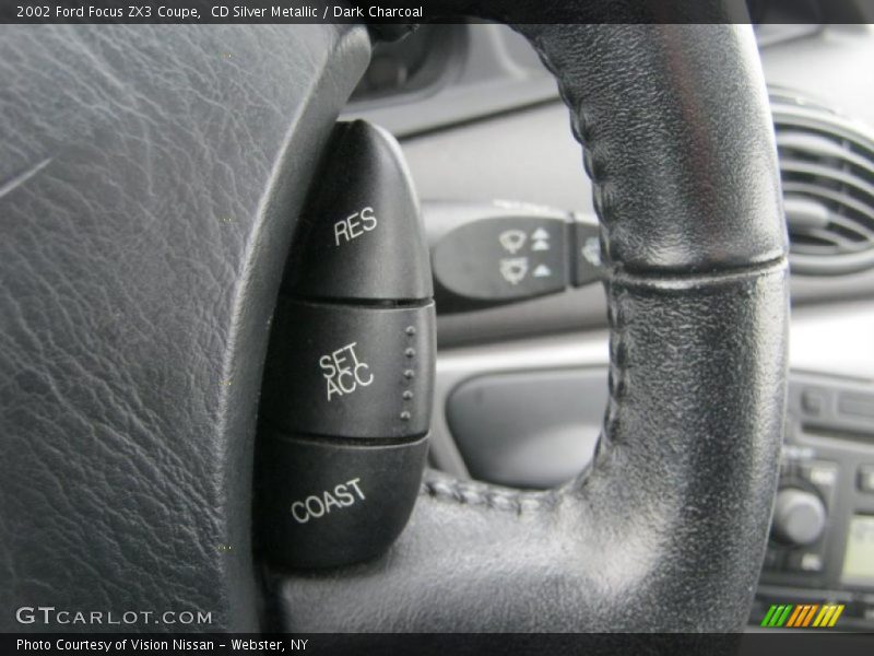 CD Silver Metallic / Dark Charcoal 2002 Ford Focus ZX3 Coupe