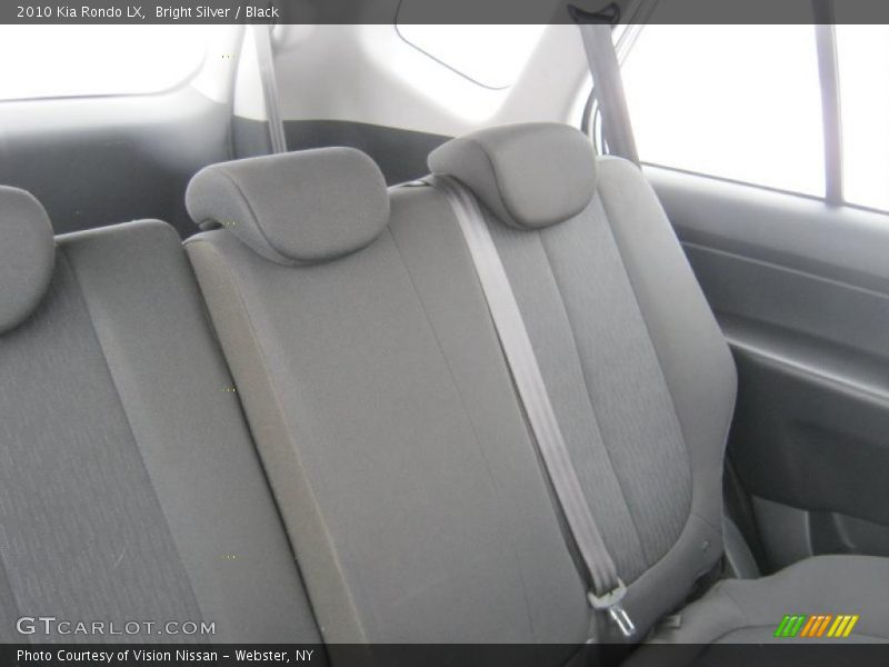 Bright Silver / Black 2010 Kia Rondo LX