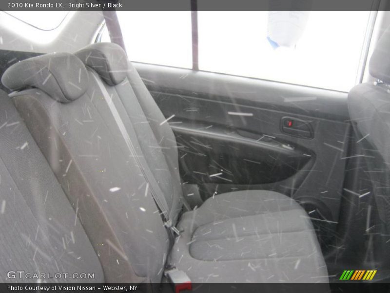 Bright Silver / Black 2010 Kia Rondo LX