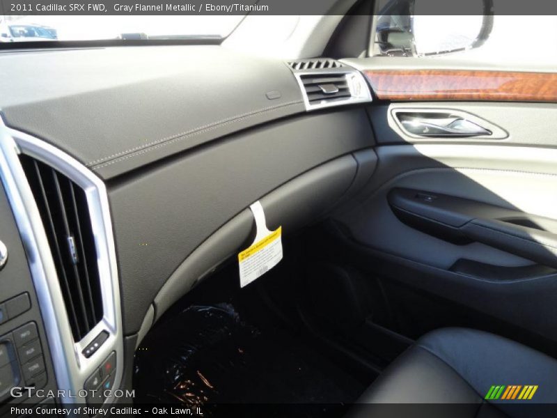Gray Flannel Metallic / Ebony/Titanium 2011 Cadillac SRX FWD