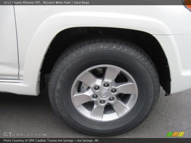 Blizzard White Pearl / Sand Beige 2011 Toyota 4Runner SR5