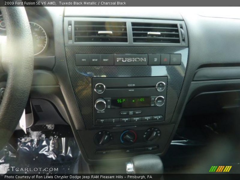 Tuxedo Black Metallic / Charcoal Black 2009 Ford Fusion SE V6 AWD