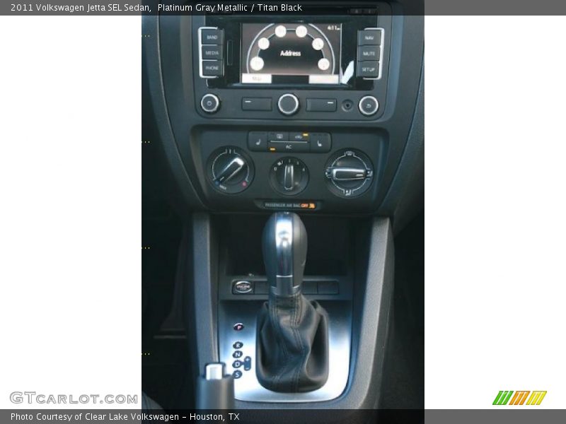 Platinum Gray Metallic / Titan Black 2011 Volkswagen Jetta SEL Sedan