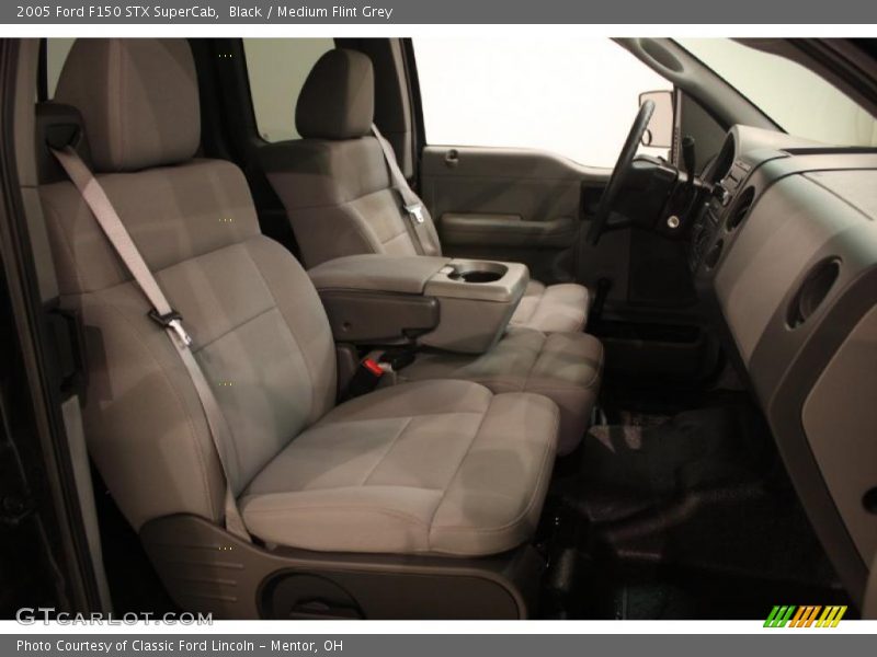 Black / Medium Flint Grey 2005 Ford F150 STX SuperCab