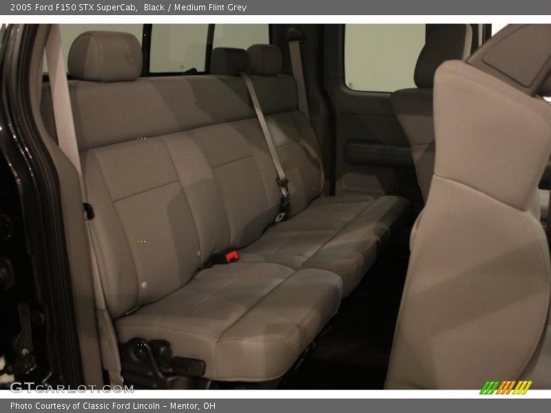Black / Medium Flint Grey 2005 Ford F150 STX SuperCab