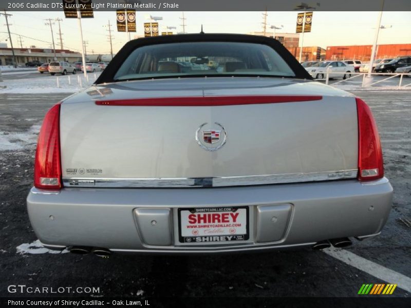 Light Platinum Metallic / Shale 2006 Cadillac DTS Luxury