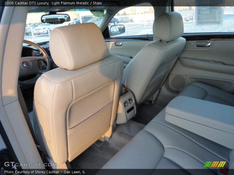 Light Platinum Metallic / Shale 2006 Cadillac DTS Luxury