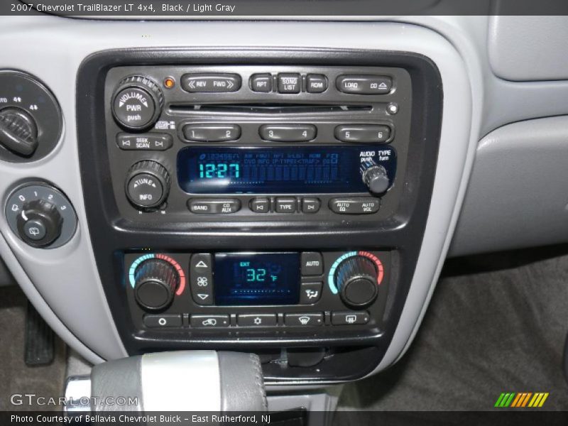 Black / Light Gray 2007 Chevrolet TrailBlazer LT 4x4