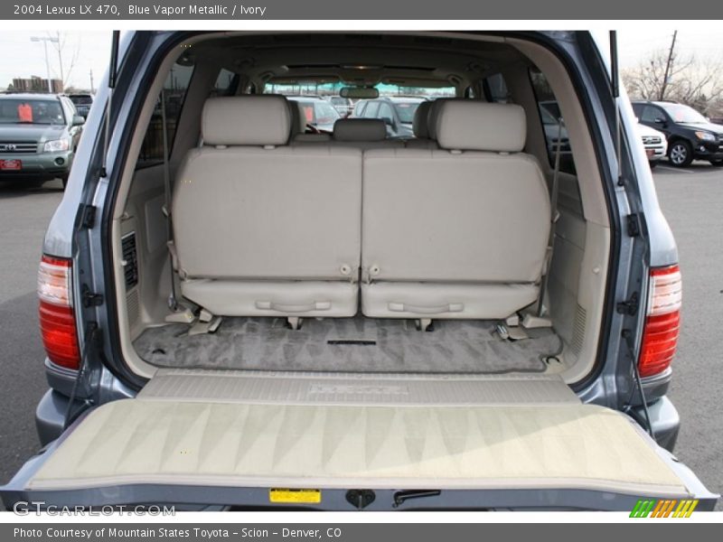  2004 LX 470 Trunk