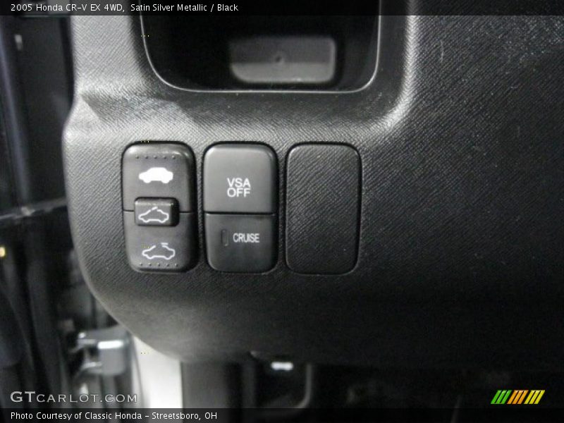 Satin Silver Metallic / Black 2005 Honda CR-V EX 4WD