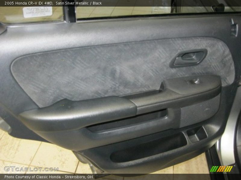 Satin Silver Metallic / Black 2005 Honda CR-V EX 4WD