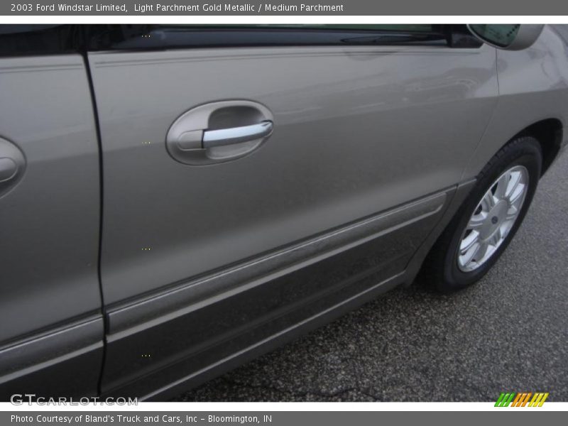 Light Parchment Gold Metallic / Medium Parchment 2003 Ford Windstar Limited