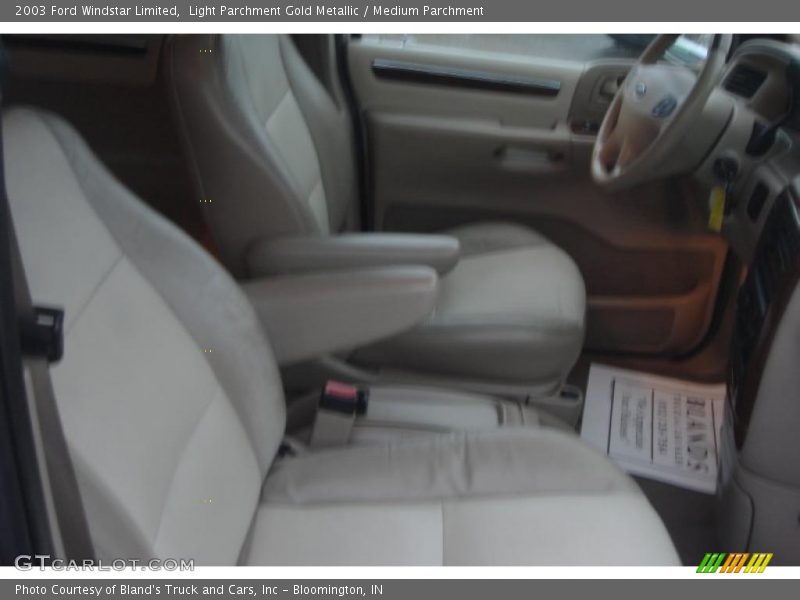 Light Parchment Gold Metallic / Medium Parchment 2003 Ford Windstar Limited