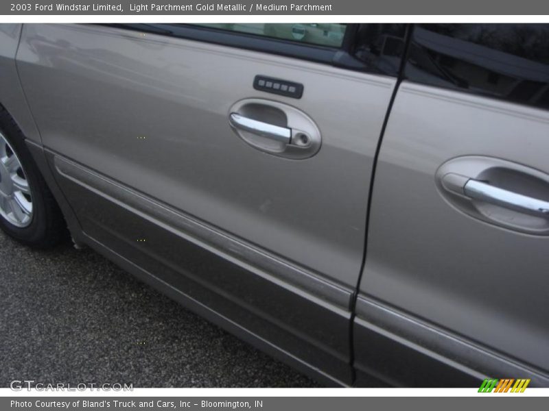 Light Parchment Gold Metallic / Medium Parchment 2003 Ford Windstar Limited