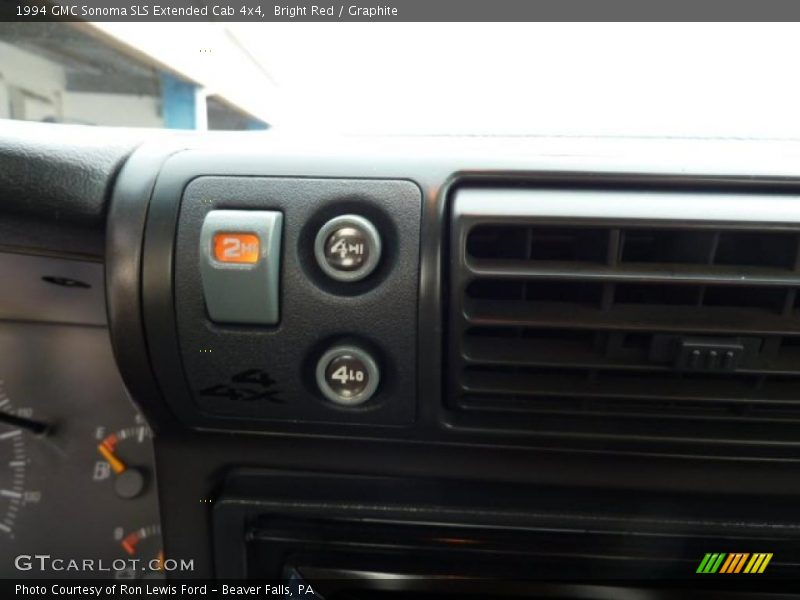Controls of 1994 Sonoma SLS Extended Cab 4x4
