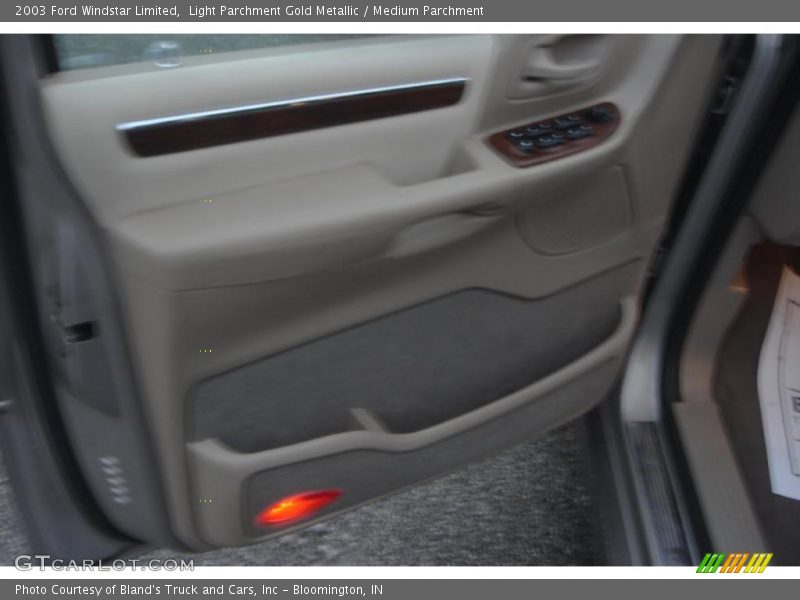 Light Parchment Gold Metallic / Medium Parchment 2003 Ford Windstar Limited