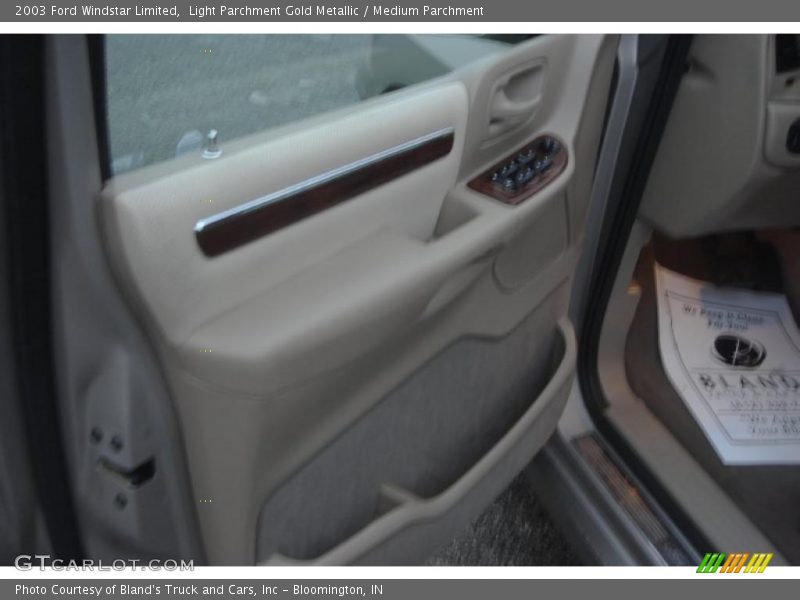 Light Parchment Gold Metallic / Medium Parchment 2003 Ford Windstar Limited