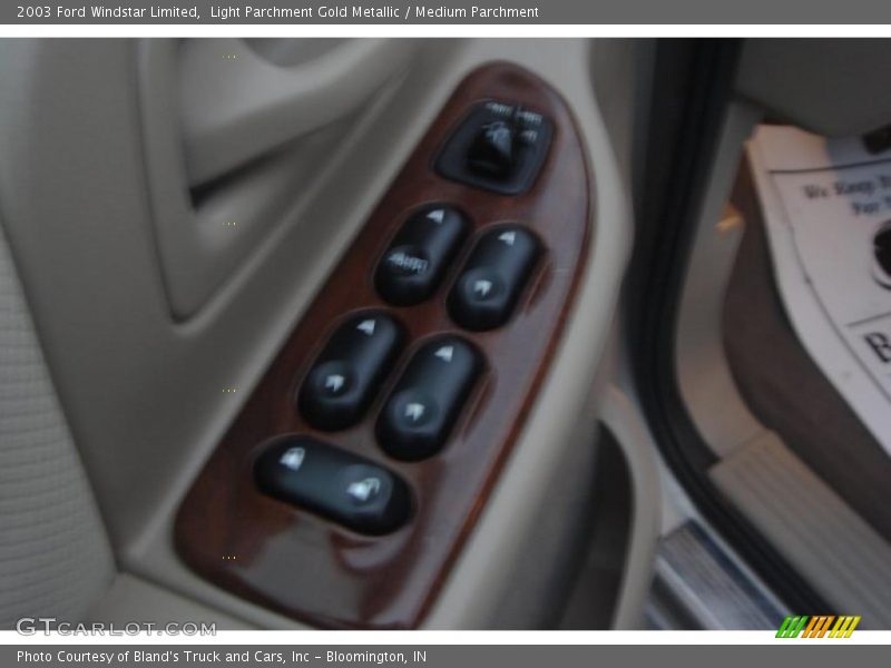 Light Parchment Gold Metallic / Medium Parchment 2003 Ford Windstar Limited