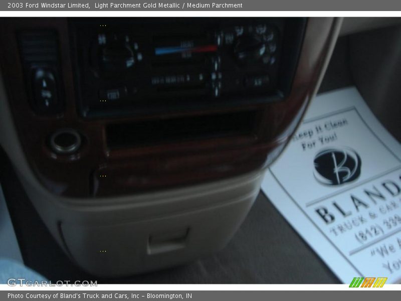 Light Parchment Gold Metallic / Medium Parchment 2003 Ford Windstar Limited