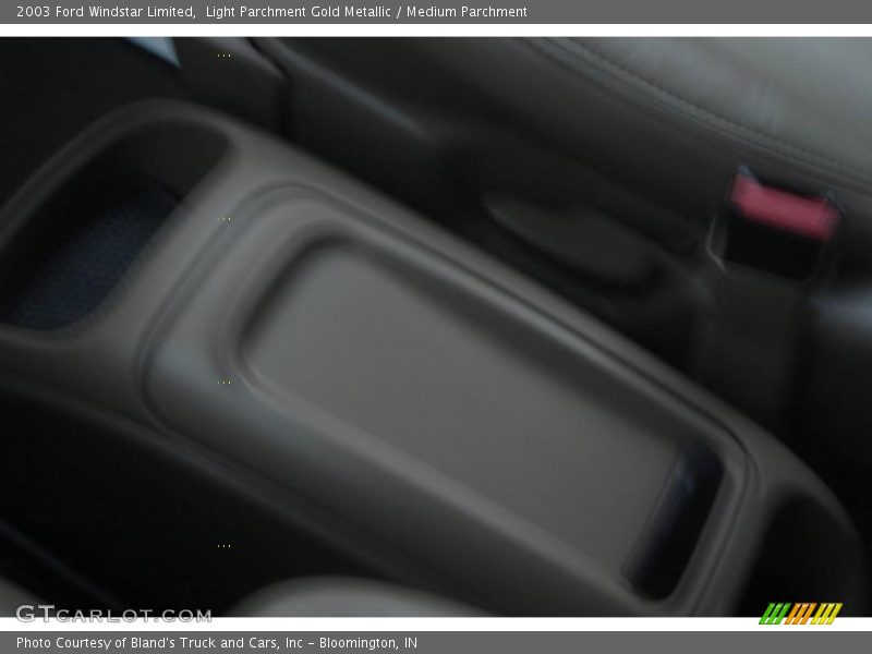 Light Parchment Gold Metallic / Medium Parchment 2003 Ford Windstar Limited