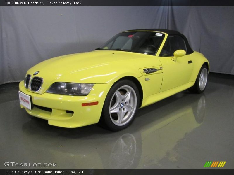 Front 3/4 View of 2000 M Roadster