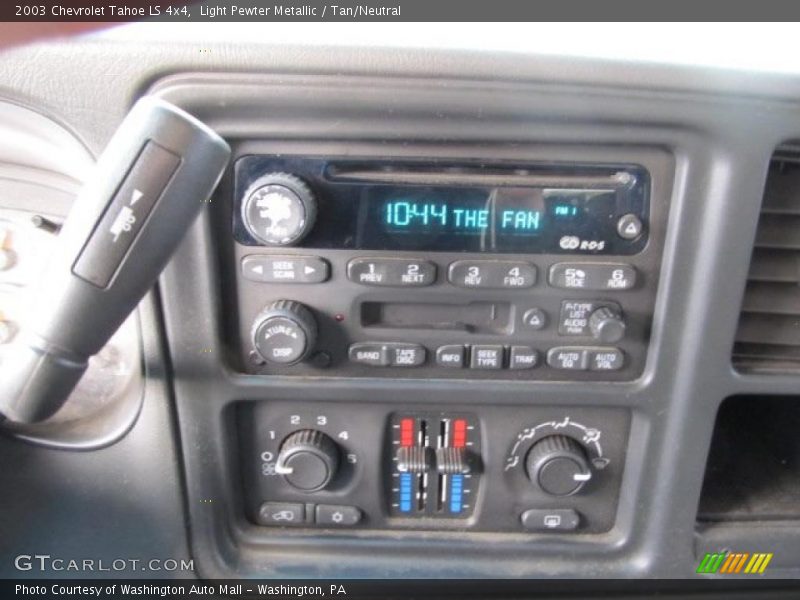 Light Pewter Metallic / Tan/Neutral 2003 Chevrolet Tahoe LS 4x4