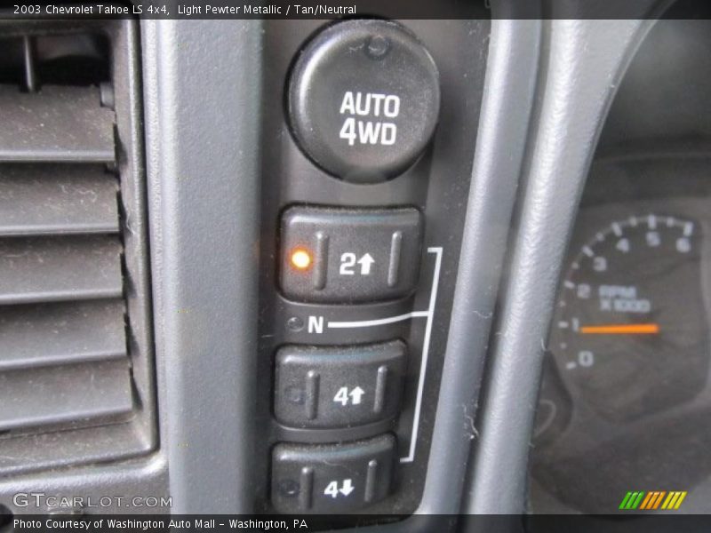 Light Pewter Metallic / Tan/Neutral 2003 Chevrolet Tahoe LS 4x4