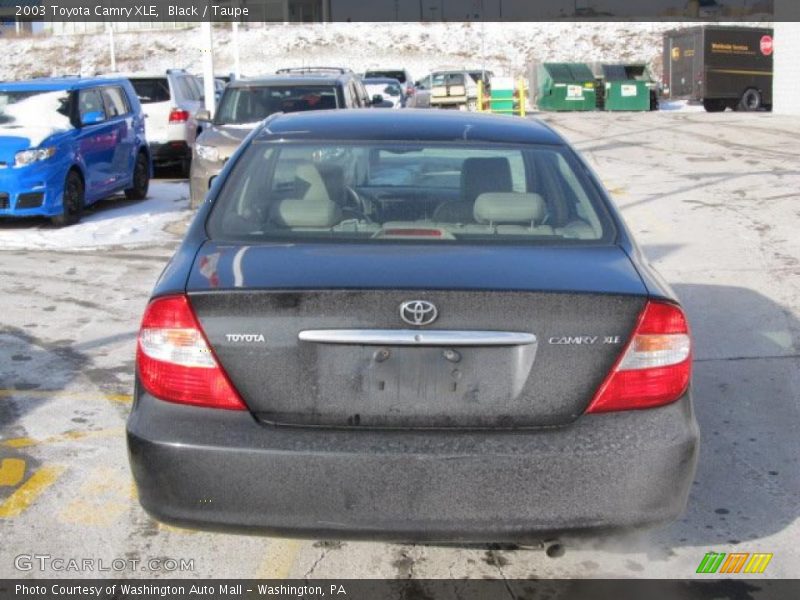 Black / Taupe 2003 Toyota Camry XLE