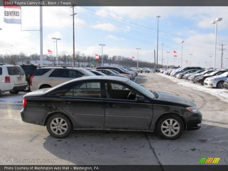 Black / Taupe 2003 Toyota Camry XLE