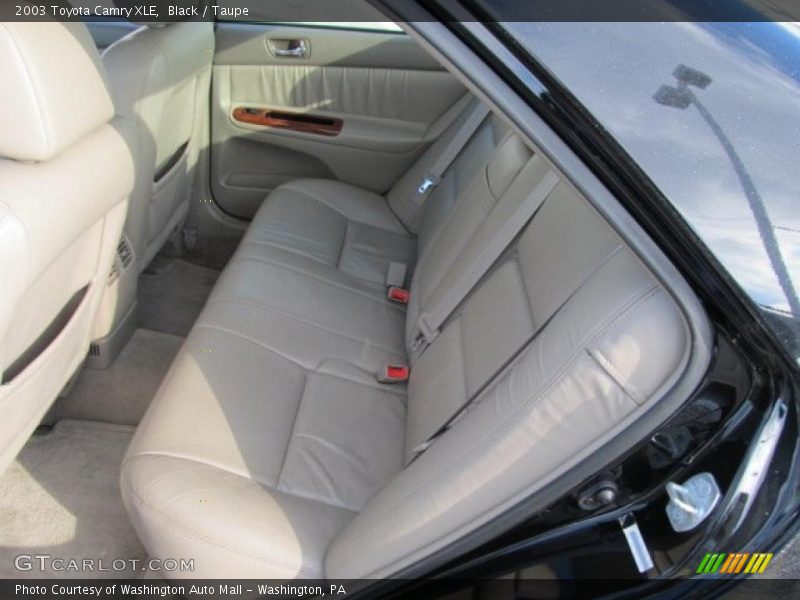 Black / Taupe 2003 Toyota Camry XLE