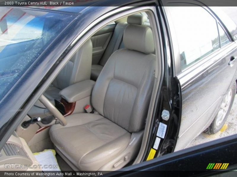 Black / Taupe 2003 Toyota Camry XLE