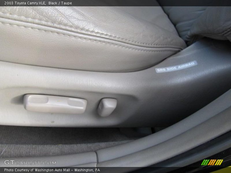 Black / Taupe 2003 Toyota Camry XLE