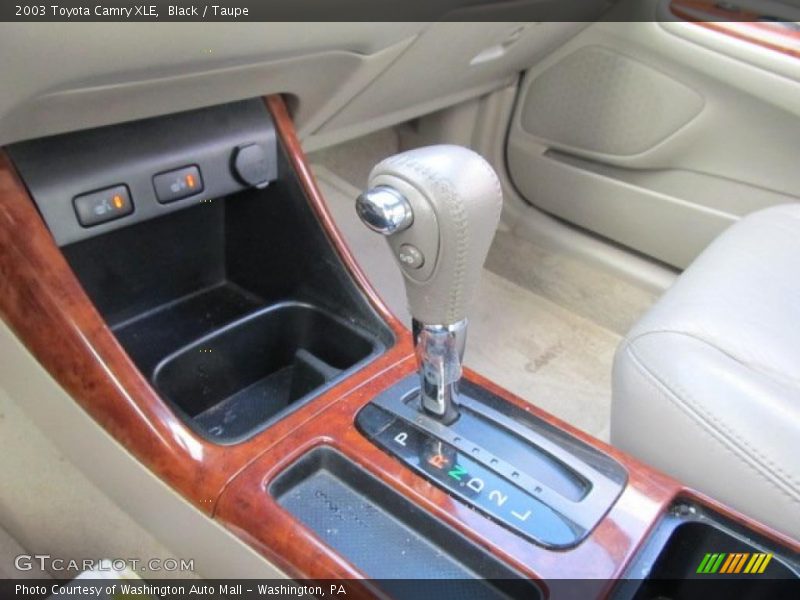 Black / Taupe 2003 Toyota Camry XLE