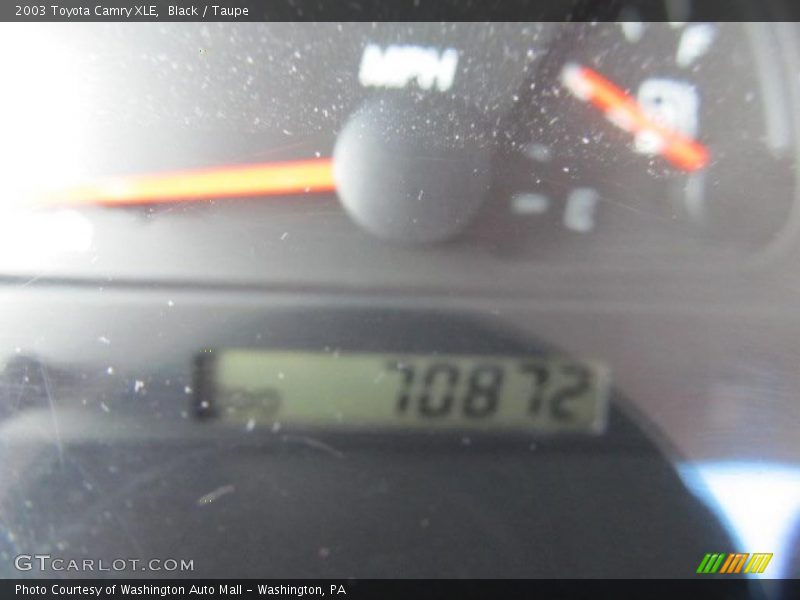Black / Taupe 2003 Toyota Camry XLE